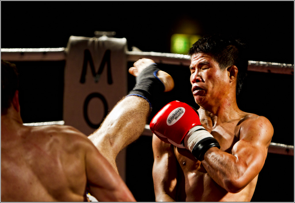 Full Muaythai   Fussabtreter